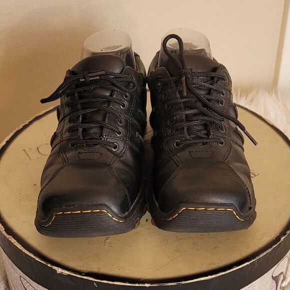 Dr Martin Oxford Lace front Shoes - Picture 2 of 11